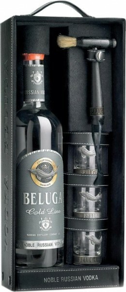 Водка Белуга Золотая Линия (Vodka Beluga Gold Line) 0,75л 40% в подарочной коробке с 3 стопками