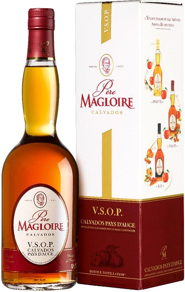 Кальвадос Пер Маглуар Пей Д'Ож (Pere Magloire Pays d'Auge) VSOP 4 года 0,5л 40% в подарочной коробке
