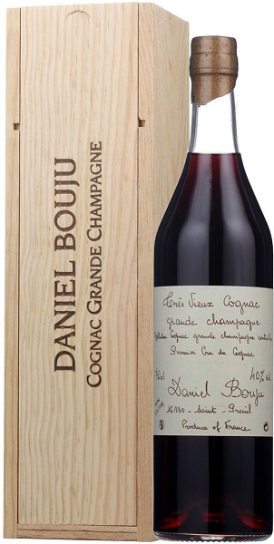 Коньяк Даниэль Бужу Тре Вьё (Cognac Daniel Bouju Tres Vieux) 40 лет 0,7л 40% в деревянной коробке