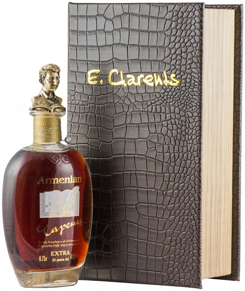 Коньяк Прошянский Чаренц Экстра (Cognac Charents Extra) 30 лет 0,75л 40% в кожаной коробке